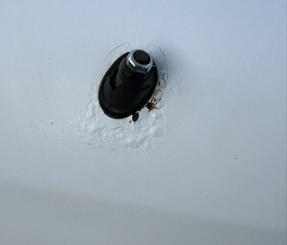 Белый Мерседес 200, объемом двигателя 2 л и пробегом 111 тыс. км за 1500 $, фото 6 на Automoto.ua