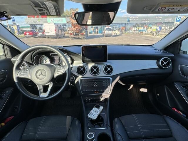 Білий Мерседес 200, об'ємом двигуна 2.1 л та пробігом 117 тис. км за 21400 $, фото 4 на Automoto.ua