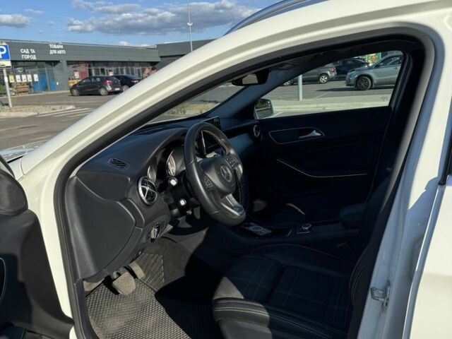 Білий Мерседес 200, об'ємом двигуна 2.1 л та пробігом 117 тис. км за 21400 $, фото 2 на Automoto.ua