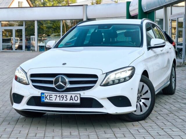 Білий Мерседес 200, об'ємом двигуна 1.6 л та пробігом 240 тис. км за 15800 $, фото 3 на Automoto.ua