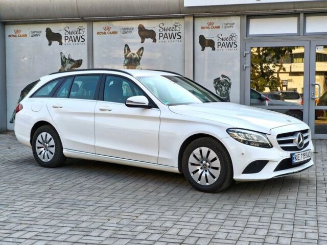 Білий Мерседес 200, об'ємом двигуна 1.6 л та пробігом 240 тис. км за 15800 $, фото 2 на Automoto.ua