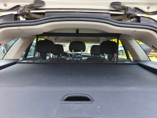 Білий Мерседес 200, об'ємом двигуна 1.6 л та пробігом 240 тис. км за 15800 $, фото 22 на Automoto.ua