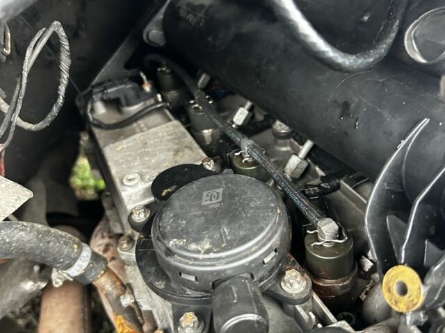 Білий Мерседес 200, об'ємом двигуна 2.1 л та пробігом 500 тис. км за 7100 $, фото 16 на Automoto.ua