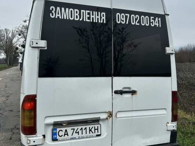 Білий Мерседес 200, об'ємом двигуна 2.1 л та пробігом 500 тис. км за 7100 $, фото 4 на Automoto.ua