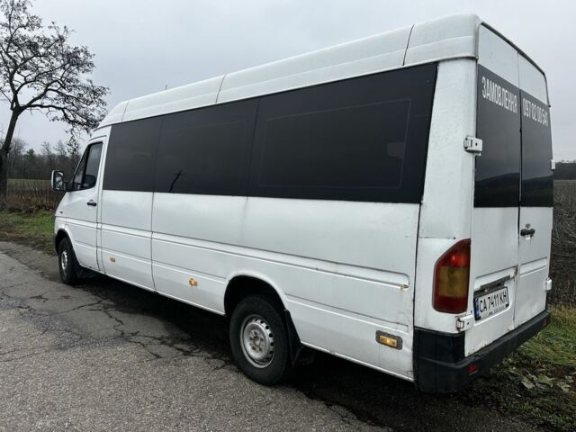 Білий Мерседес 200, об'ємом двигуна 2.1 л та пробігом 500 тис. км за 7100 $, фото 2 на Automoto.ua