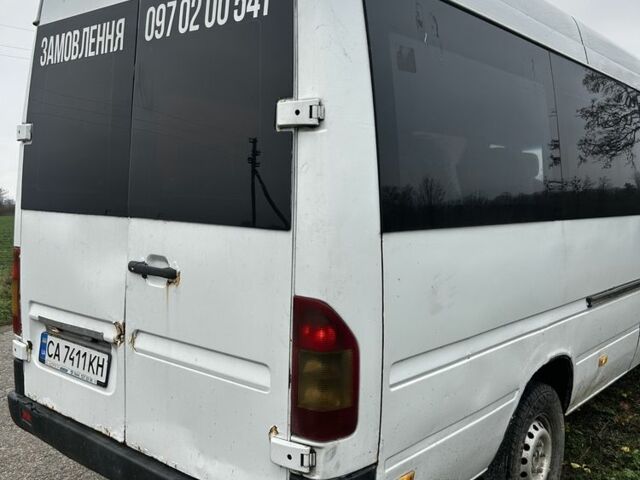 Білий Мерседес 200, об'ємом двигуна 2.1 л та пробігом 500 тис. км за 7100 $, фото 5 на Automoto.ua