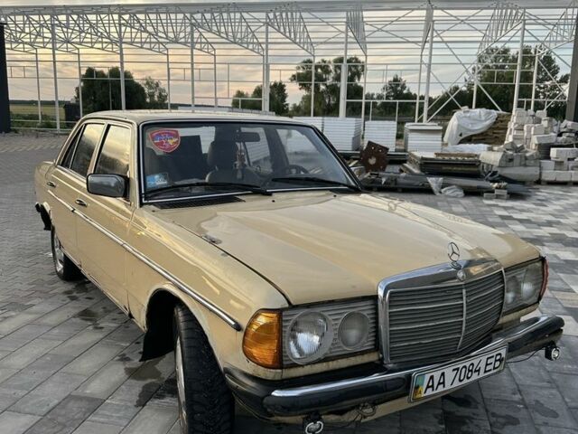 Бежевий Мерседес 200, об'ємом двигуна 2 л та пробігом 1000 тис. км за 483 $, фото 1 на Automoto.ua