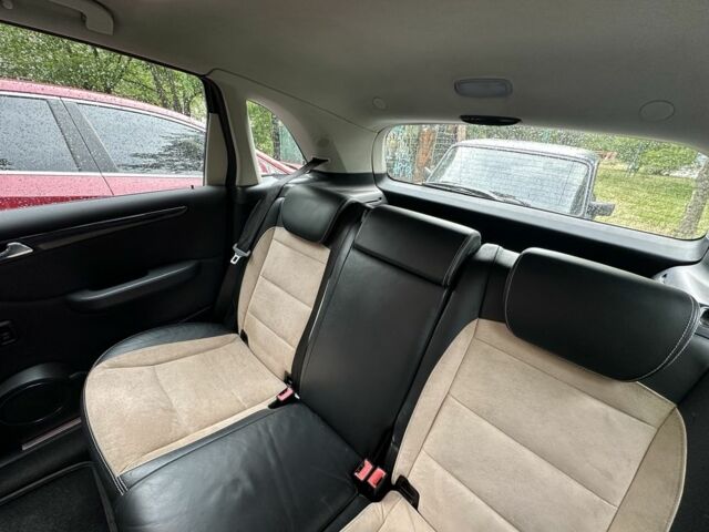 Черный Мерседес 200, объемом двигателя 2 л и пробегом 310 тыс. км за 6300 $, фото 9 на Automoto.ua