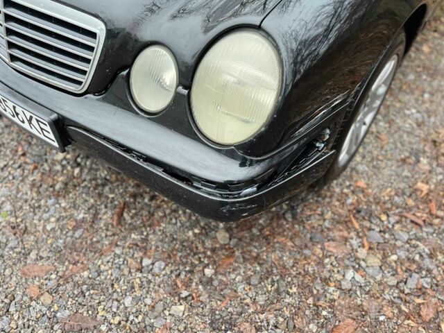 Чорний Мерседес 200, об'ємом двигуна 2 л та пробігом 3 тис. км за 2300 $, фото 20 на Automoto.ua