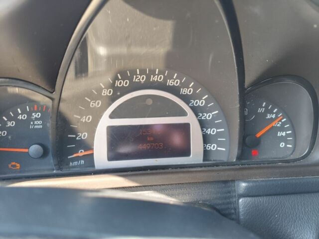 Черный Мерседес 200, объемом двигателя 2.1 л и пробегом 450 тыс. км за 3900 $, фото 6 на Automoto.ua