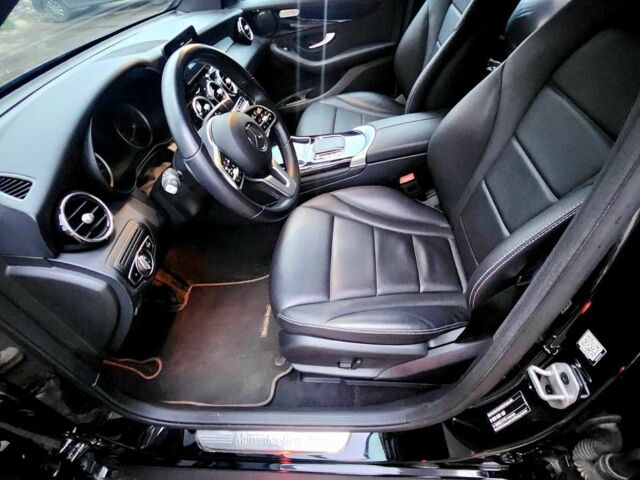 Черный Мерседес 200, объемом двигателя 2 л и пробегом 27 тыс. км за 47700 $, фото 4 на Automoto.ua