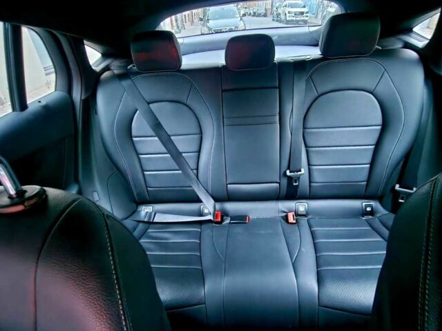 Черный Мерседес 200, объемом двигателя 2 л и пробегом 27 тыс. км за 47700 $, фото 8 на Automoto.ua