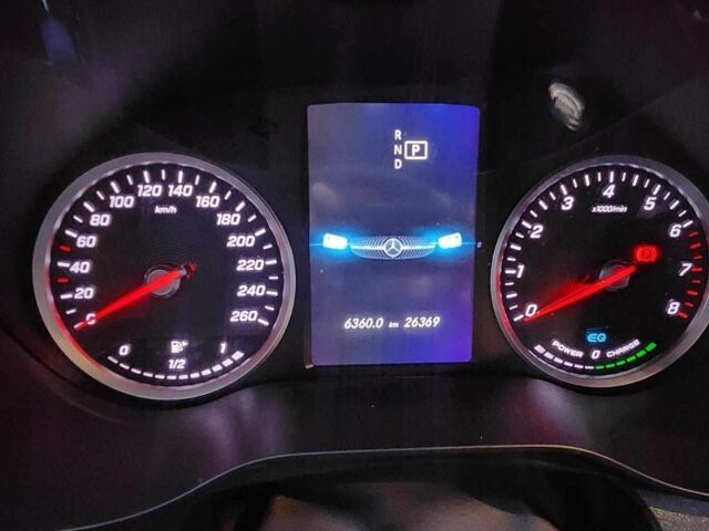 Черный Мерседес 200, объемом двигателя 2 л и пробегом 27 тыс. км за 47700 $, фото 9 на Automoto.ua