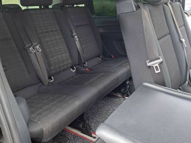 Черный Мерседес 200, объемом двигателя 2 л и пробегом 180 тыс. км за 21000 $, фото 11 на Automoto.ua