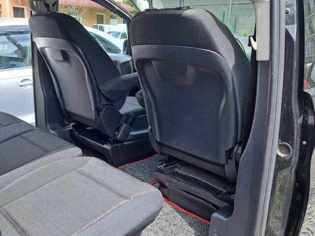 Черный Мерседес 200, объемом двигателя 2 л и пробегом 180 тыс. км за 21000 $, фото 8 на Automoto.ua