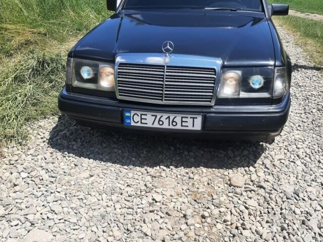 Черный Мерседес 200, объемом двигателя 2 л и пробегом 320 тыс. км за 2399 $, фото 6 на Automoto.ua