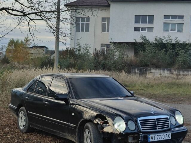 Черный Мерседес 200, объемом двигателя 2 л и пробегом 325 тыс. км за 1950 $, фото 4 на Automoto.ua