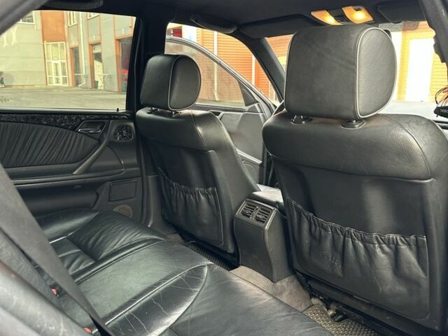 Черный Мерседес 200, объемом двигателя 2 л и пробегом 3 тыс. км за 5000 $, фото 12 на Automoto.ua