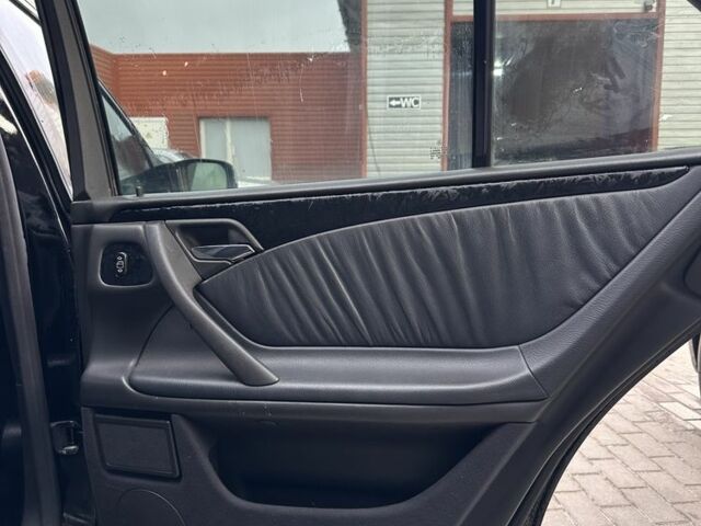 Черный Мерседес 200, объемом двигателя 2 л и пробегом 3 тыс. км за 5000 $, фото 8 на Automoto.ua