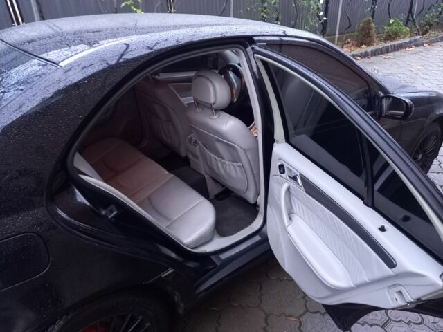 Чорний Мерседес 200, об'ємом двигуна 2 л та пробігом 385 тис. км за 3900 $, фото 6 на Automoto.ua