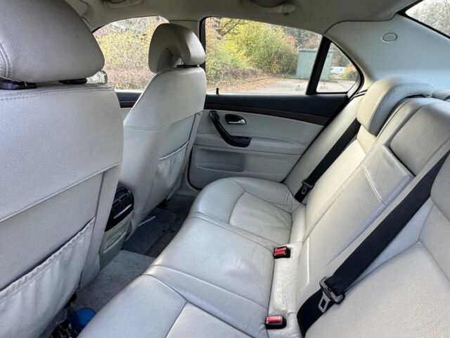 Чорний Мерседес 200, об'ємом двигуна 2 л та пробігом 150 тис. км за 1350 $, фото 7 на Automoto.ua