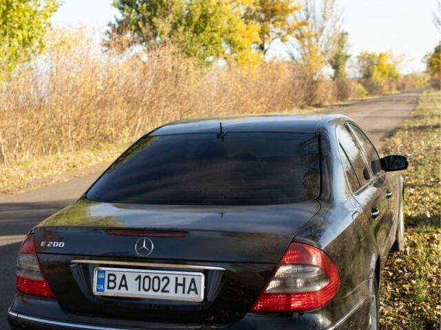 Чорний Мерседес 200, об'ємом двигуна 1.8 л та пробігом 221 тис. км за 6200 $, фото 4 на Automoto.ua