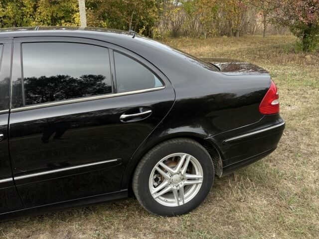 Черный Мерседес 200, объемом двигателя 2 л и пробегом 355 тыс. км за 6200 $, фото 2 на Automoto.ua