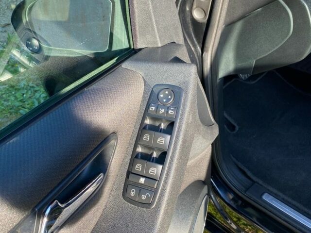 Черный Мерседес 200, объемом двигателя 2 л и пробегом 260 тыс. км за 6700 $, фото 14 на Automoto.ua