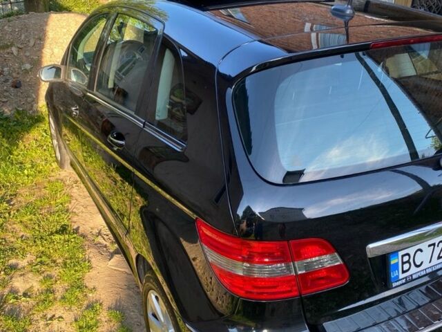 Черный Мерседес 200, объемом двигателя 2 л и пробегом 260 тыс. км за 6700 $, фото 23 на Automoto.ua