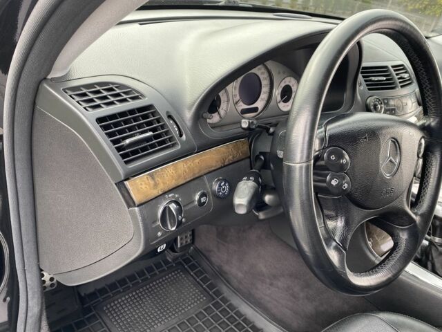 Черный Мерседес 200, объемом двигателя 1.8 л и пробегом 299 тыс. км за 7700 $, фото 21 на Automoto.ua