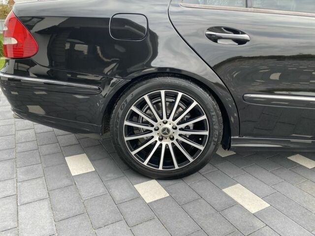 Черный Мерседес 200, объемом двигателя 1.8 л и пробегом 299 тыс. км за 7700 $, фото 13 на Automoto.ua