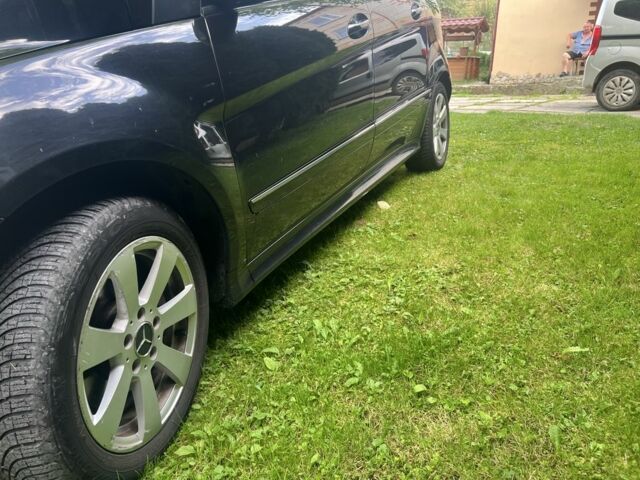 Черный Мерседес 200, объемом двигателя 2 л и пробегом 260 тыс. км за 6700 $, фото 2 на Automoto.ua