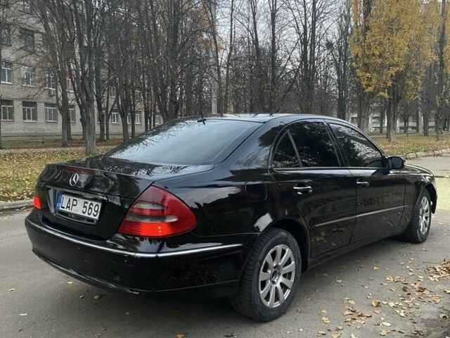 Черный Мерседес 200, объемом двигателя 3.2 л и пробегом 250 тыс. км за 2800 $, фото 4 на Automoto.ua