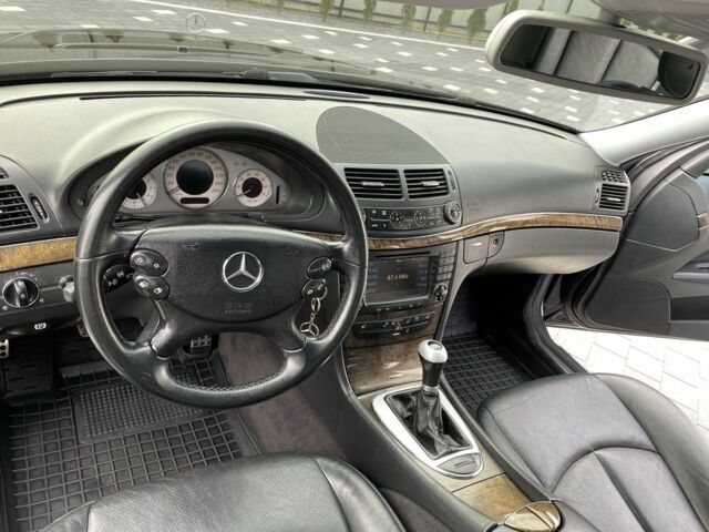 Черный Мерседес 200, объемом двигателя 1.8 л и пробегом 299 тыс. км за 7700 $, фото 19 на Automoto.ua