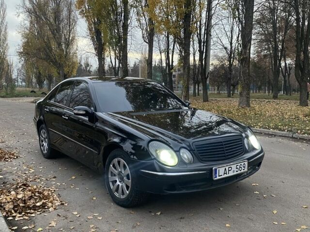 Черный Мерседес 200, объемом двигателя 3.2 л и пробегом 250 тыс. км за 2800 $, фото 1 на Automoto.ua