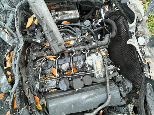 Черный Мерседес 200, объемом двигателя 2.2 л и пробегом 299 тыс. км за 1999 $, фото 1 на Automoto.ua