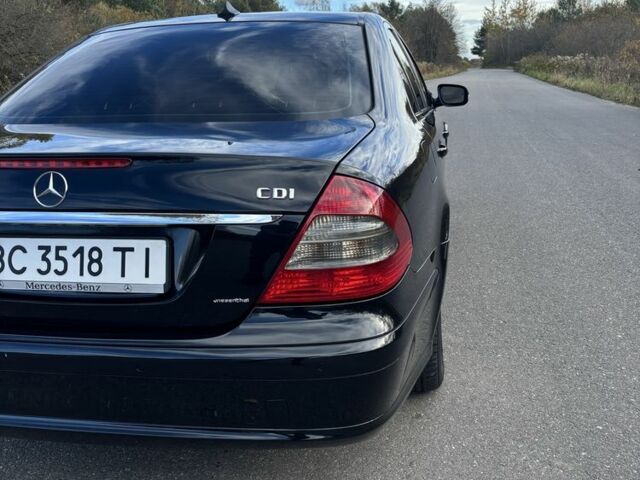 Чорний Мерседес 200, об'ємом двигуна 2.1 л та пробігом 316 тис. км за 6000 $, фото 10 на Automoto.ua