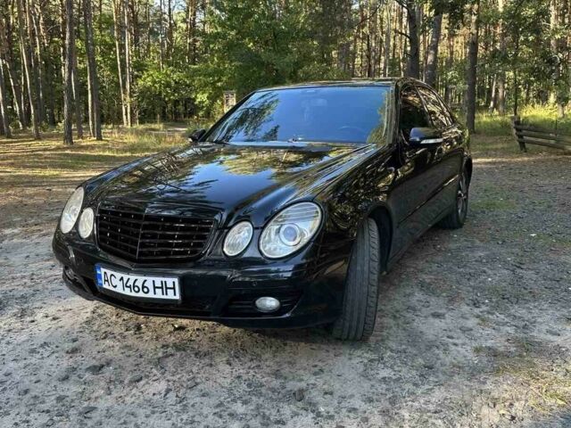 Чорний Мерседес 200, об'ємом двигуна 2.1 л та пробігом 340 тис. км за 10150 $, фото 5 на Automoto.ua
