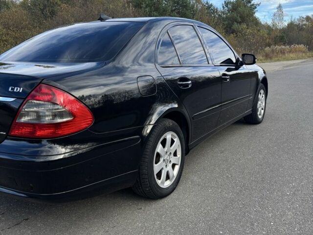 Чорний Мерседес 200, об'ємом двигуна 2.1 л та пробігом 316 тис. км за 6000 $, фото 13 на Automoto.ua