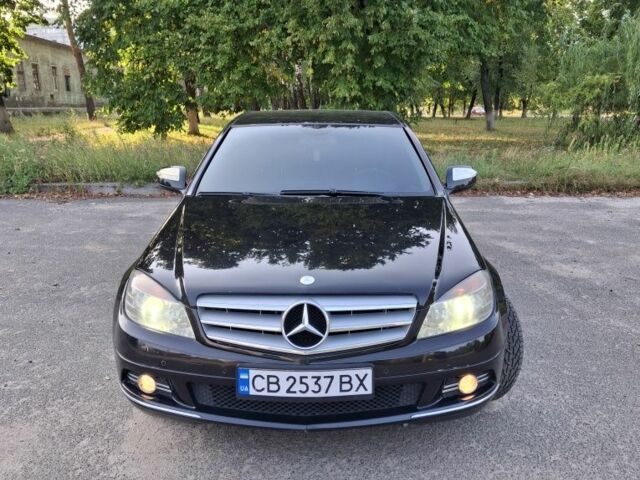 Черный Мерседес 200, объемом двигателя 2.1 л и пробегом 347 тыс. км за 7700 $, фото 13 на Automoto.ua