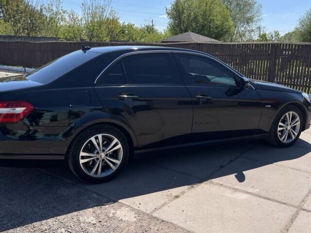 Черный Мерседес 200, объемом двигателя 1.8 л и пробегом 311 тыс. км за 10800 $, фото 6 на Automoto.ua