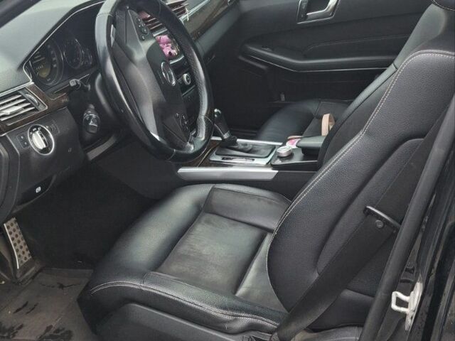 Черный Мерседес 200, объемом двигателя 0 л и пробегом 200 тыс. км за 11500 $, фото 4 на Automoto.ua