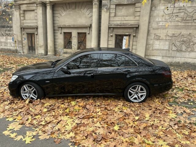 Черный Мерседес 200, объемом двигателя 2.1 л и пробегом 226 тыс. км за 13000 $, фото 4 на Automoto.ua