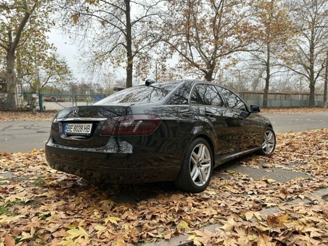 Черный Мерседес 200, объемом двигателя 2.1 л и пробегом 226 тыс. км за 13000 $, фото 2 на Automoto.ua