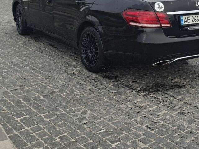 Черный Мерседес 200, объемом двигателя 0 л и пробегом 200 тыс. км за 11500 $, фото 3 на Automoto.ua