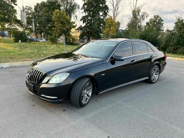 Черный Мерседес 200, объемом двигателя 1.8 л и пробегом 230 тыс. км за 13700 $, фото 9 на Automoto.ua