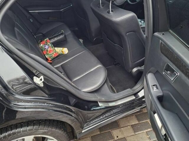 Чорний Мерседес 200, об'ємом двигуна 2.2 л та пробігом 247 тис. км за 16000 $, фото 15 на Automoto.ua