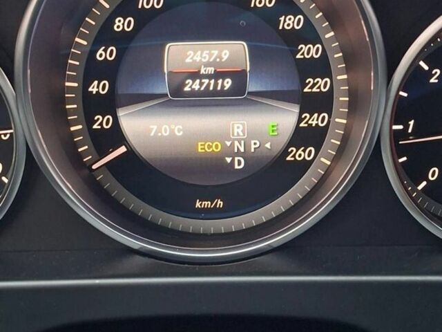 Чорний Мерседес 200, об'ємом двигуна 2.2 л та пробігом 247 тис. км за 16000 $, фото 14 на Automoto.ua