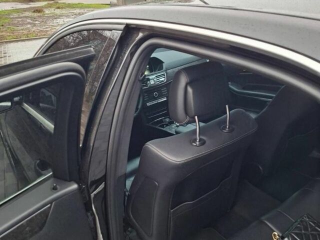 Чорний Мерседес 200, об'ємом двигуна 2.2 л та пробігом 247 тис. км за 16000 $, фото 16 на Automoto.ua