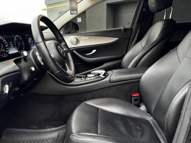 Чорний Мерседес 200, об'ємом двигуна 2 л та пробігом 405 тис. км за 22800 $, фото 7 на Automoto.ua